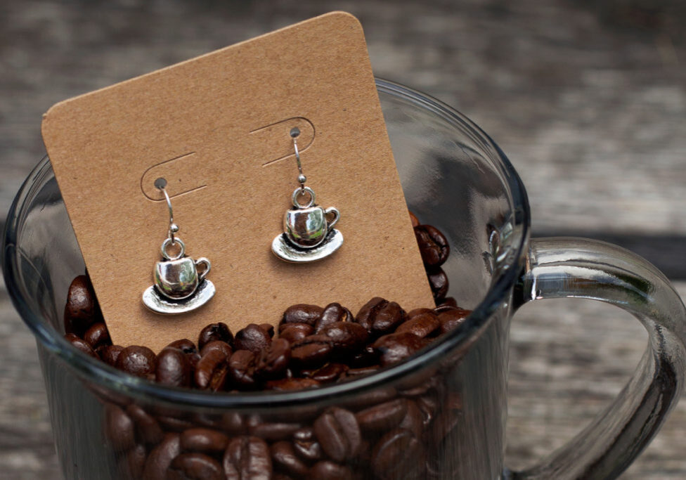Coffee cup in beans_1200x800